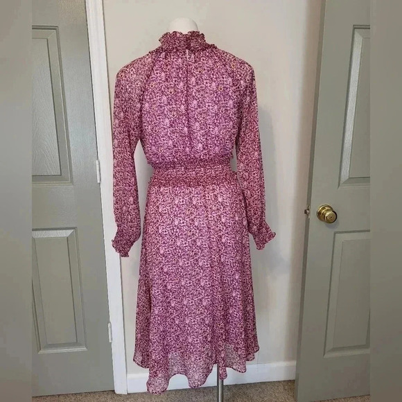 O.P.T On The Run Micro Ditsy Floral Smocked Midi Dress(S) - Picture 5 of 13